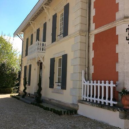 Le Chalet De Luxe Bed & Breakfast Saint-Severin Exterior photo
