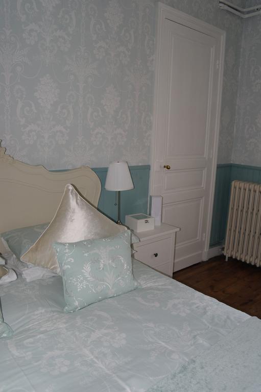 Le Chalet De Luxe Bed & Breakfast Saint-Severin Room photo