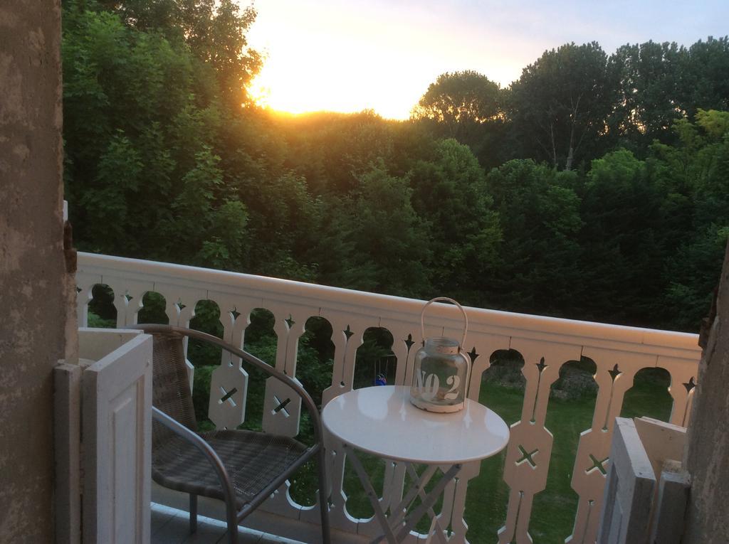 Le Chalet De Luxe Bed & Breakfast Saint-Severin Exterior photo